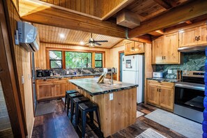 Réfrigérateur, four, plaque de cuisson, lave-vaisselle