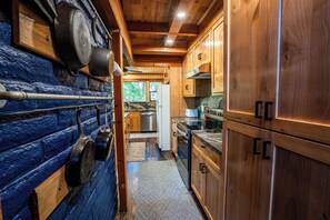 Kühlschrank, Ofen, Herdplatte, Geschirrspüler