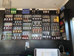 住宿內酒吧