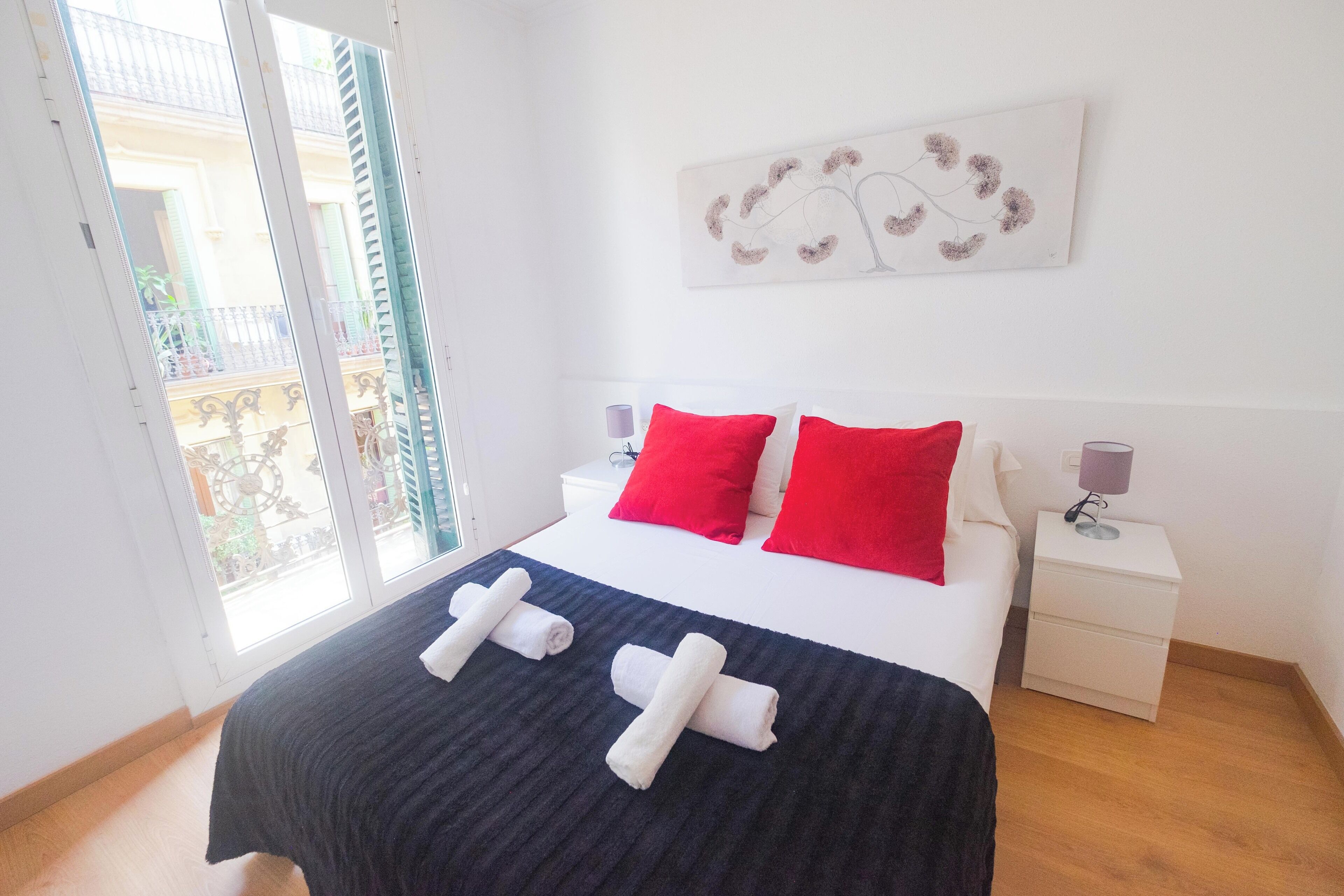 3 chambres, fer et planche à repasser, Wi-Fi, draps fournis