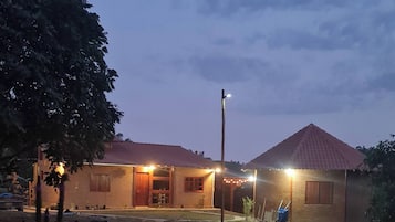 Chalet, 1 Bedroom, Patio, Garden View | Taman
