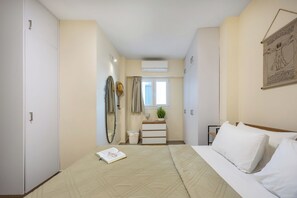 2 bedrooms - 74 Prokymea- Steps From the Sea, Downtown, Balcony (Limassol)