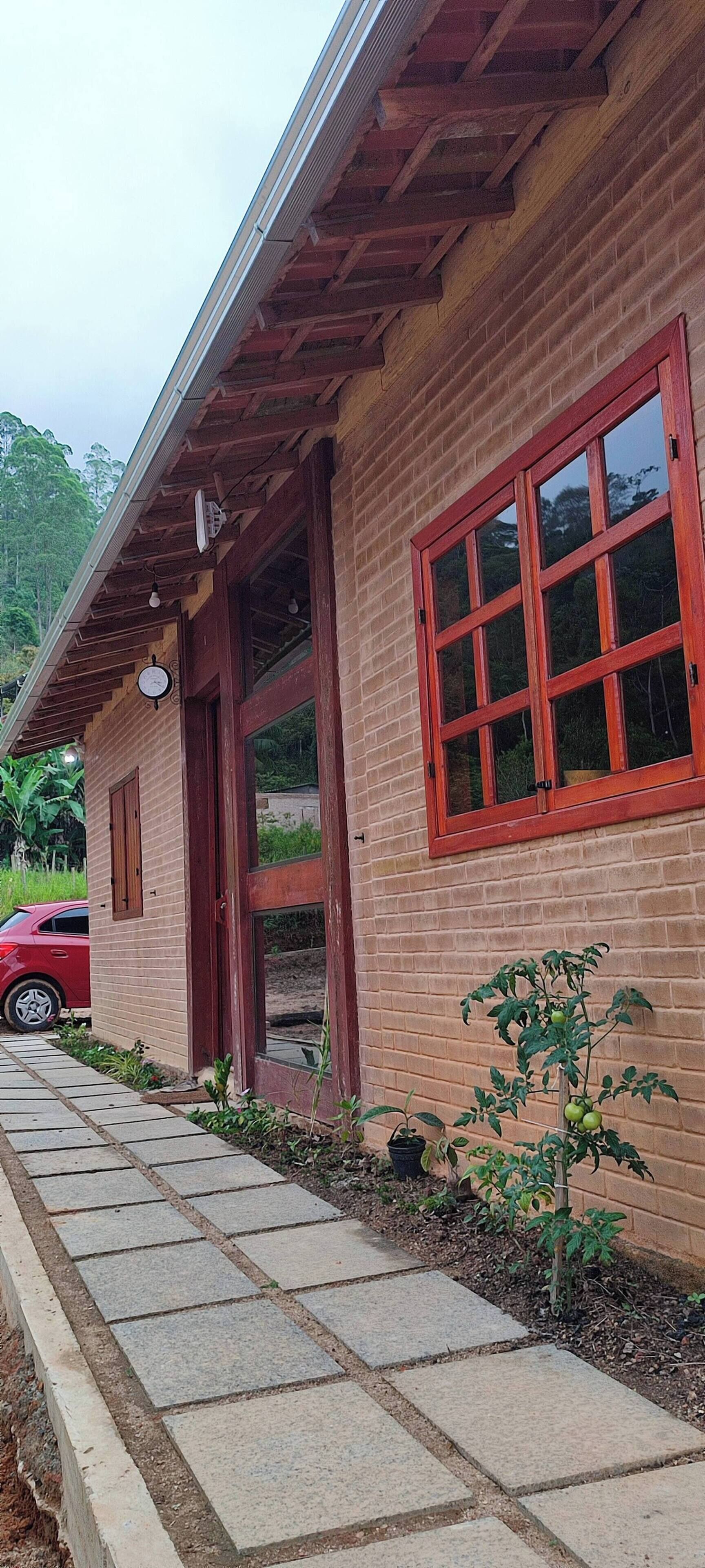 Chalé, 1 quarto, vista para o jardim | Fachada