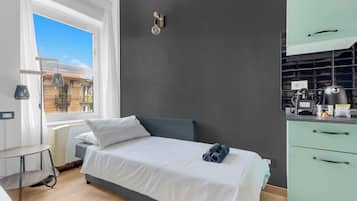 1 chambre, fer et planche Ă  repasser, Wi-Fi gratuit, draps fournis