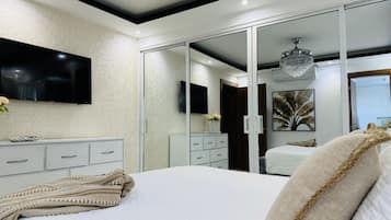 3 bedrooms, iron/ironing board, free WiFi, bed sheets