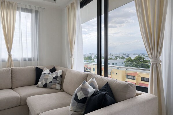 Téléviseur, bureau