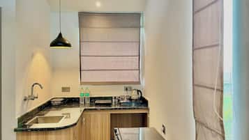 Electric kettle, toaster