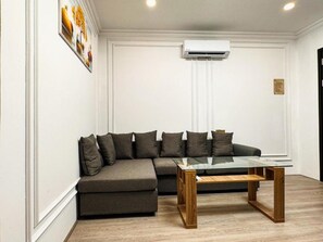 2 dormitorios, cortinas opacas, sistema de insonorización