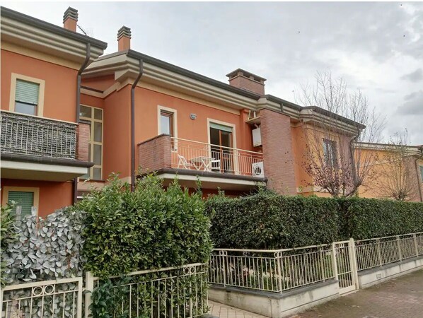 واجهة المنشأة