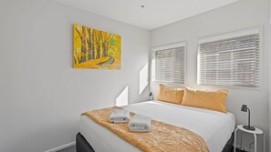 3 habitaciones, tabla de planchar con plancha y wifi gratis