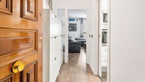 Interior - Your home in BCN, office & gym & parking free (BARCELONA)