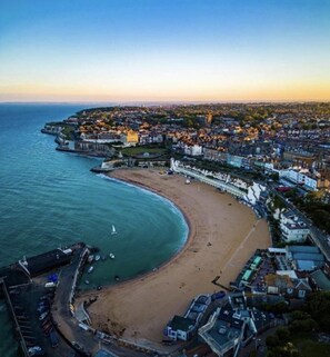 Unclassified image, 2 of 30, button - Rivendell 1st Floor Apartment in St Peters (Broadstairs)