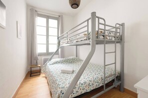 2 Schlafzimmer, Bügeleisen/Bügelbrett, WLAN, Bettwäsche