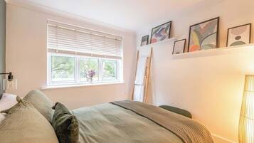 1 bedroom, iron/ironing board, travel crib, WiFi