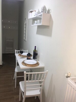 Classic Studio, Balcony | Dining room - Amalthea Studio (Athens)