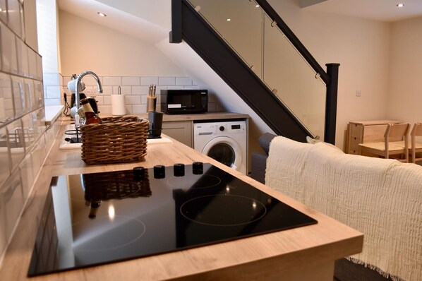 Private kitchen - Charming Guest House! (Hollywood)