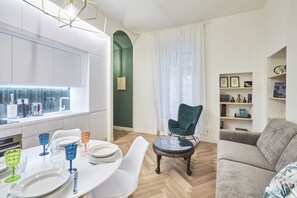 Living area - Easylife - Elegance and chic in the Center-Duomo (Milano)