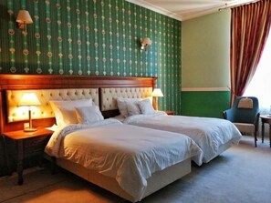 Habitación Deluxe con 2 camas individuales, vista a la ciudad | Wifi gratis 