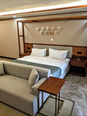 Standard Double Room, Resort View | Premium bedding, pillowtop beds, individually decorated - Baluba Game Resort (Luanshya)