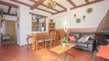 4 bedrooms