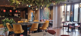 ห้องในโรงแรมพร้อมอาหารเช้าฟรี