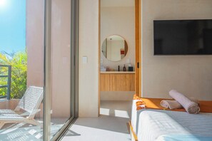 Iron/ironing board, free WiFi, bed sheets, wheelchair access - This apartment is a 0 bedroom(s), 1 bathrooms, located in Tulum, Quintana Roo. (Tulum)