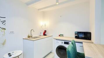 Studio | Private kitchenette