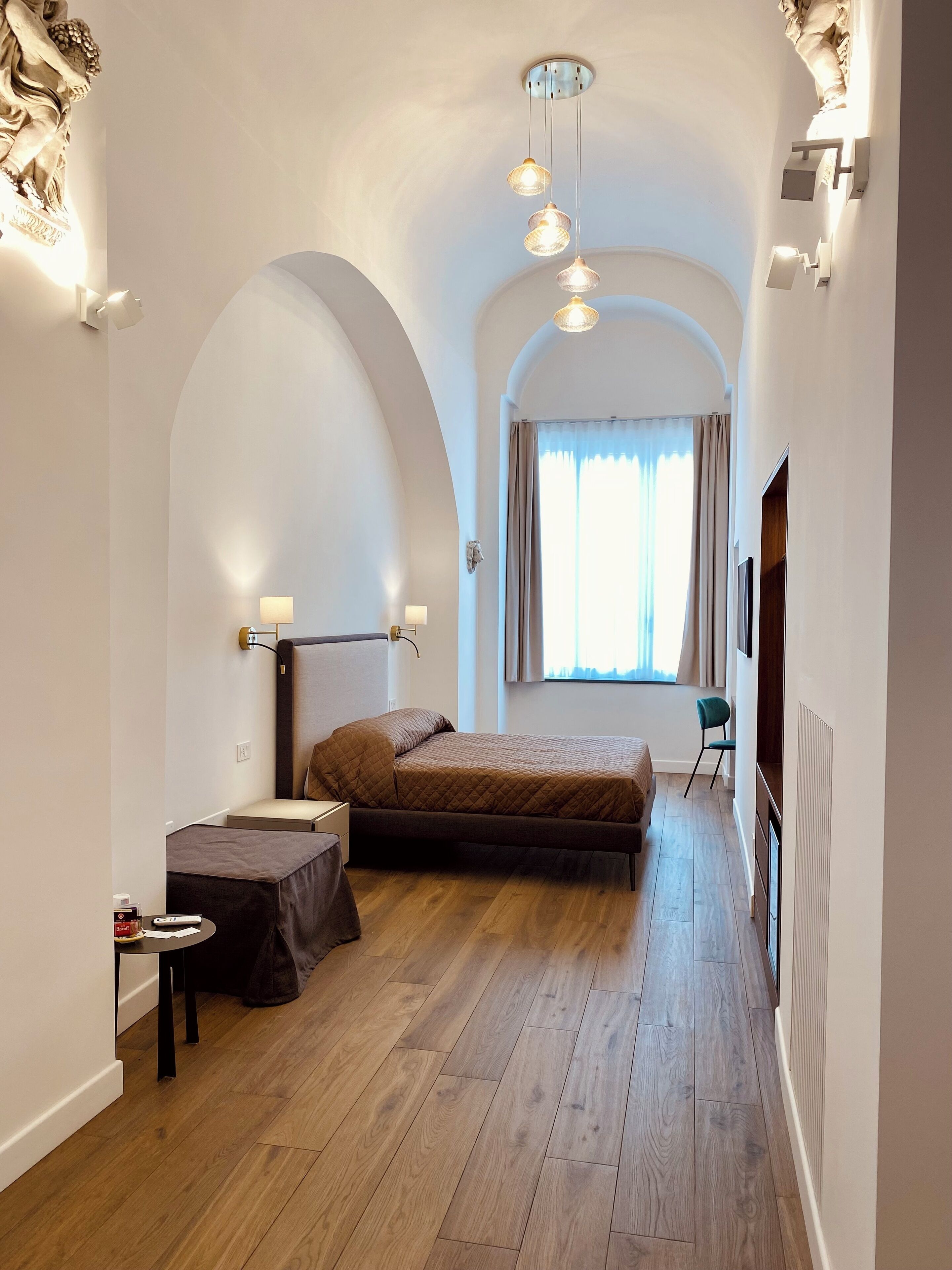 Classic Triple Room, Courtyard View | Down duvets, blackout curtains, soundproofing, free WiFi