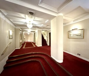 Interior - London Luxury Apartment With 2 Bedrooms (London)