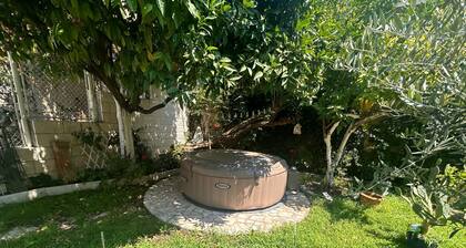 Garden Antique with Bubble Spa