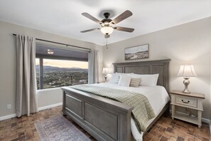 3 bedrooms, desk, iron/ironing board, travel crib