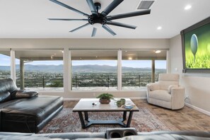 Smart TV, fireplace, table tennis