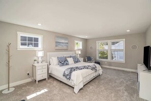 5 Schlafzimmer, Schreibtisch, Bügeleisen/Bügelbrett, kostenloses WLAN