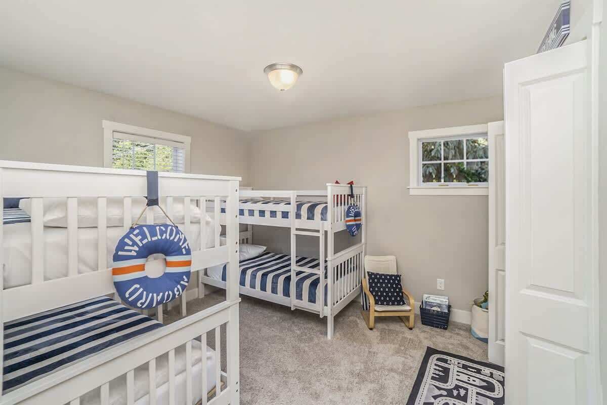 6 Schlafzimmer, Schreibtisch, Bügeleisen/Bügelbrett, kostenloses WLAN