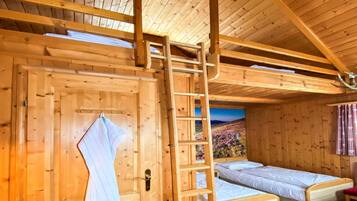 House | 1 bedroom, individually furnished, bed sheets