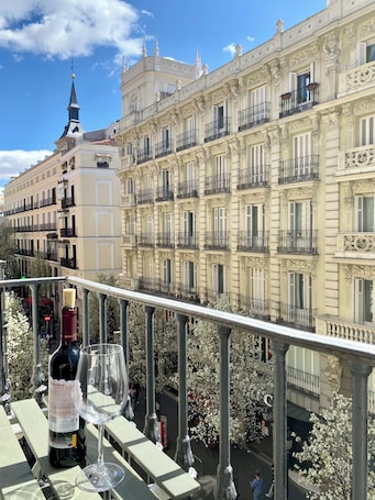 Classic Suite, City View | Reception. SabiaNatura - boutiqueMadrid
