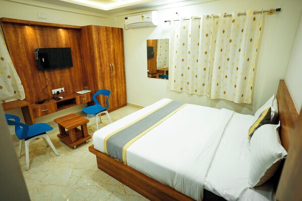 Desk, laptop workspace, free WiFi - Hotel HILL Valley (Bengaluru)