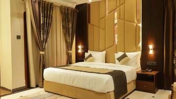 Ropa de cama hipoalergénica, colchones con pillow-top y minibar