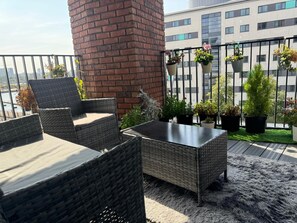 Property grounds - London City Chic Apartment With 3 Bedrooms (London)