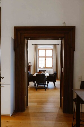 تناول الطعام