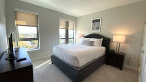 2 bedrooms, desk, iron/ironing board, WiFi