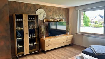 Smart TV, books