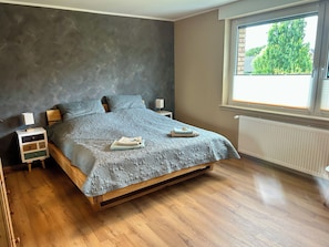 1 bedroom, free WiFi, bed sheets