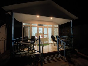 Luksus-studiosuite, bakgårdsutsikt | Balkong