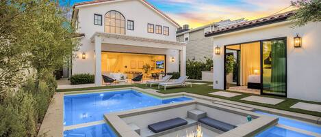 Außenpool, Liegestühle