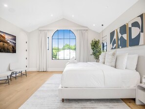 Villa de lujo, varias camas, acceso a la alberca, vista a la alberca (Villa Camellia) | 5 habitaciones, decoración personalizada y muebles diferentes 
