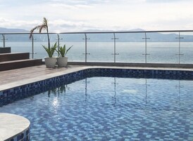 2 piscinas al aire libre