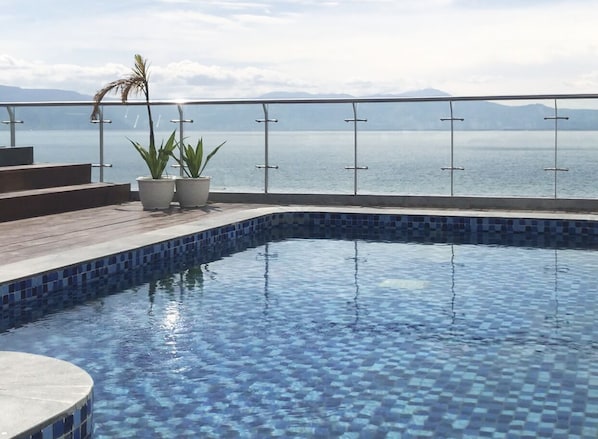 2 outdoor pools - Labersa Hotel & Convention Center Samosir (Samosir)