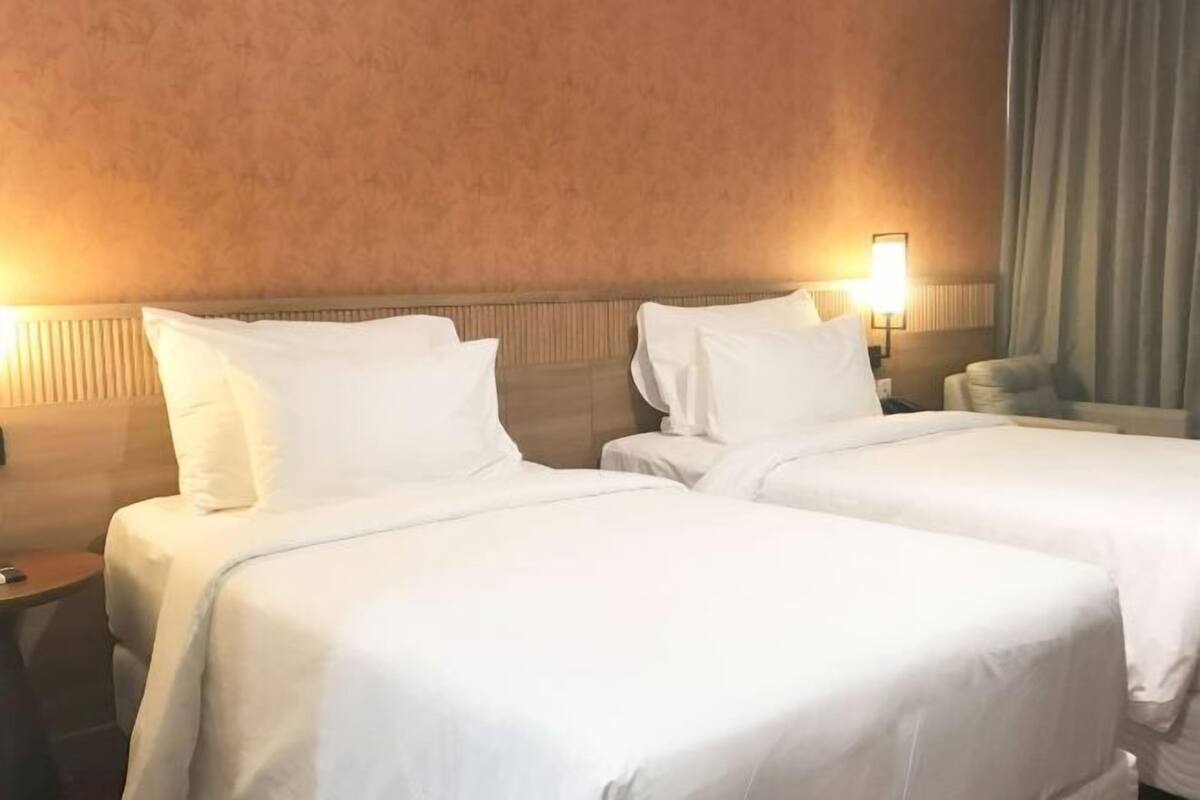 高档床上用品、Select Comfort 床、办公桌、遮光窗帘