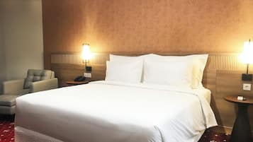 Deluxe szoba kétszemélyes ággyal | 1 hálószoba, prémium ágynemű, Select Comfort-matrac és íróasztal